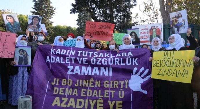 690x390cc ist 21 11 2021 kadinlar bakirkoy cezaevi onu aciklama2