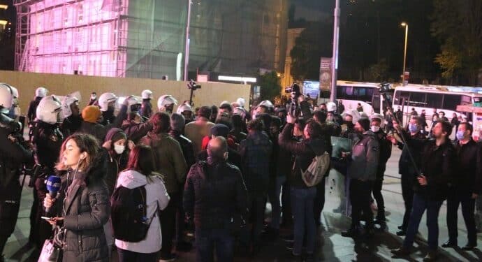 690x390cc ist 24 11 2021 isci eylem mecidiyekoy polis mudahale1