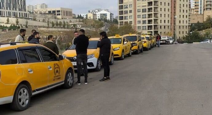 690x390cc mrd 25 11 2021 taksiciler kontak kapatti1 2