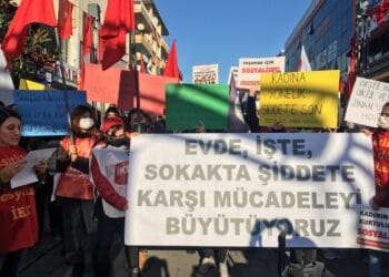 photo5823187127901468474