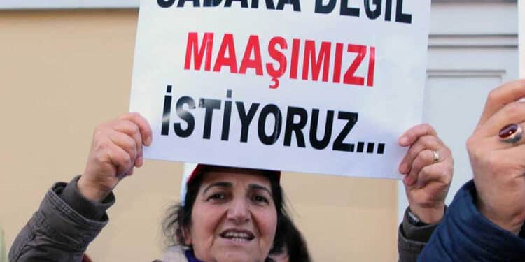 turkiyede kadin yoksullugu gercegi kapitalizmin var ettigini siyasal islam derinlestiriyor 0 SBXV