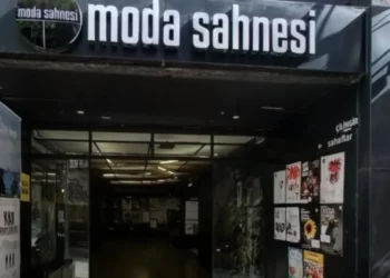 moda sahnesi w6xz cover ZAFJ cover.jpg