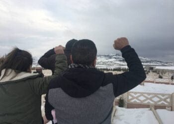 photo5778474078808684458