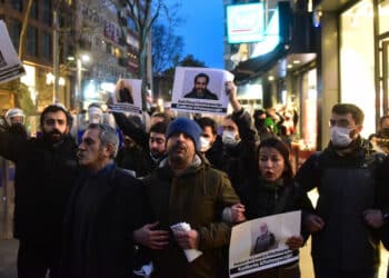 tutsaklarla dayanisma inisiyatifi