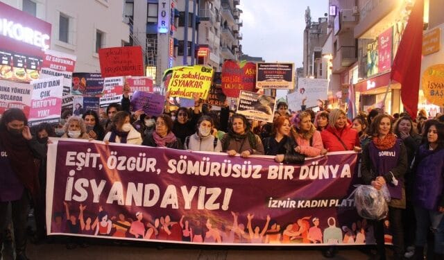 1f99e7e7 b1fb 4002 a60a e913efffe8de