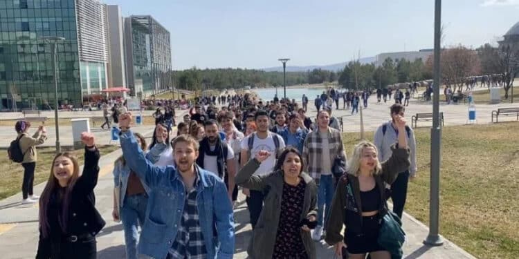 usak universitesi 832x468 1