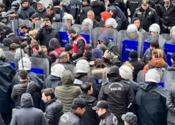 1 mayis aciklamasina polis saldirisi