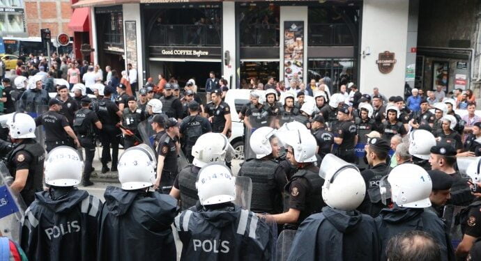 690x390cc ist 12 06 2022 gemlik yuruyusu gozalti4