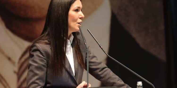 AK Parti Genel Baskan Yardimcisi Cigdem Karaaslan enflasyonun nedenini acikladi Asiri tuketim 265541