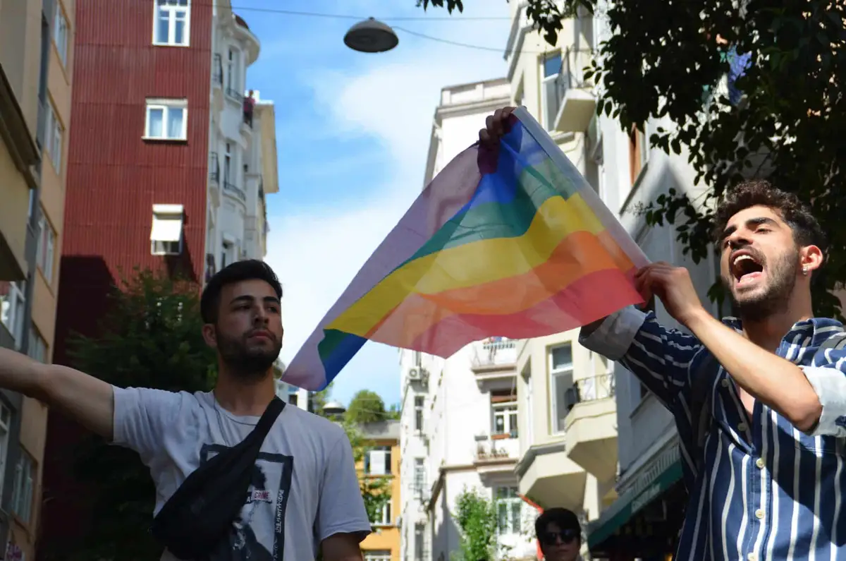 Tüm engelleme ve saldırılara rağmen 20. İstanbul LGBTİ+ Onur Yürüyüşü gerçekleştirildi