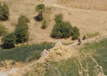 askerler rastgele ates acti