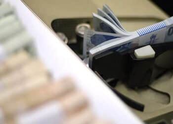 bankacilik sektorunun kari nisanda yuzde 707 8 artti tuketici kredileri 867 milyar liraya yukseldi 1024115 5