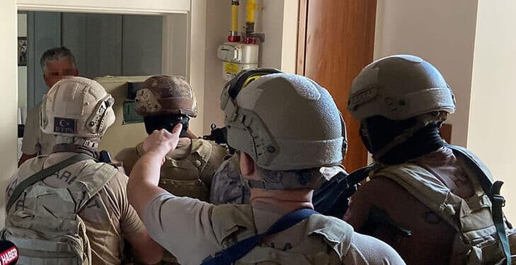 6333e37a470a9b34fcdfb23b