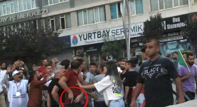 690x390cc v 02 09 2022 polisler gazetecileri olumle tehdit etti 21