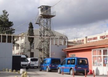 Tutsaklar sürgün edildi