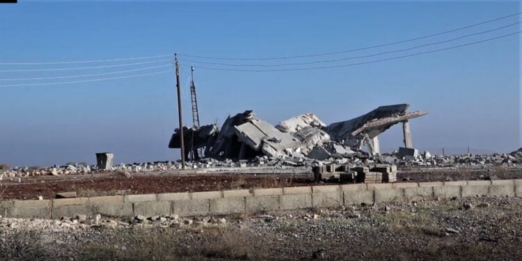 Kobanede hastane yikildi