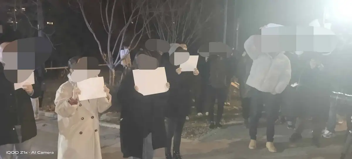 İfade özgürlüğünün kısıtlanmasına karşı protesto