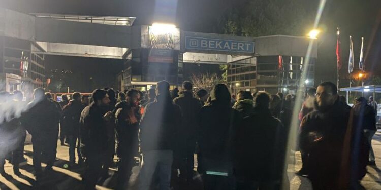 Bekaertte grev sona erdi