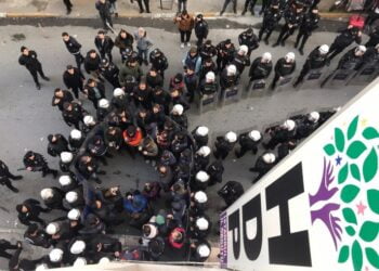 DBPye yonelik baskin Istanbulda protesto edildi