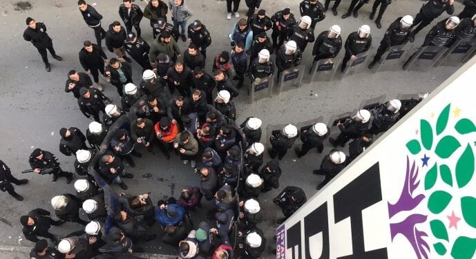 DBPye yonelik baskin Istanbulda protesto edildi