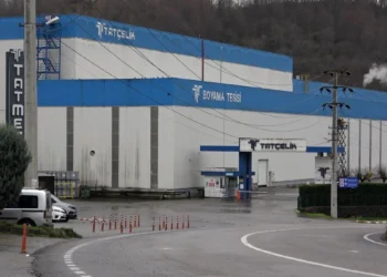 Fabrikada hidrojen tankinin patlamasiyla 2 isci agir yaralandi