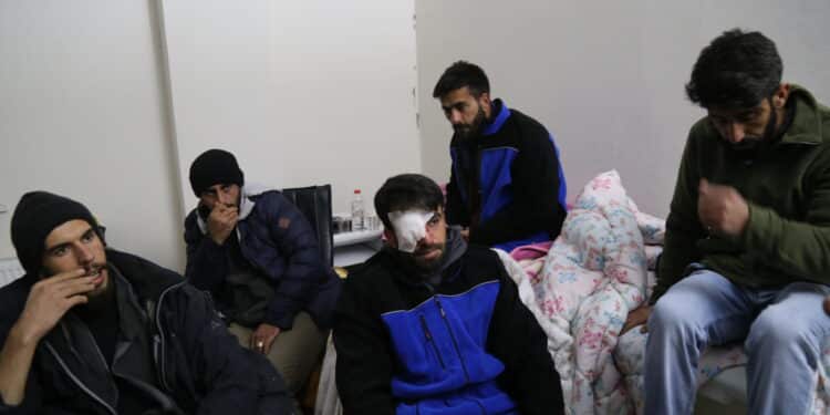 40 smsr 12 02 2023 polis enkaz ekibini kacirip darp etti4 scaled