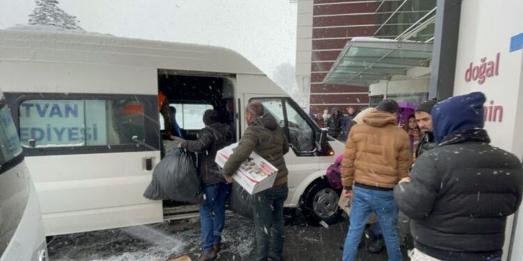 Deprem sonrasi fahis fiyat artisi yapan firmalara para cezasi uygulandi