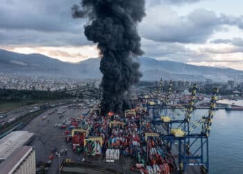 trb8b 0DMESTfwxhUJ7oWw