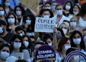 Bosanma asamasindaki kadin katledildi