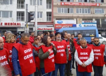 Kadikoy ve Kartal Belediyesi iscileri Genel Isin kayyum atamasina dair aciklama yapti