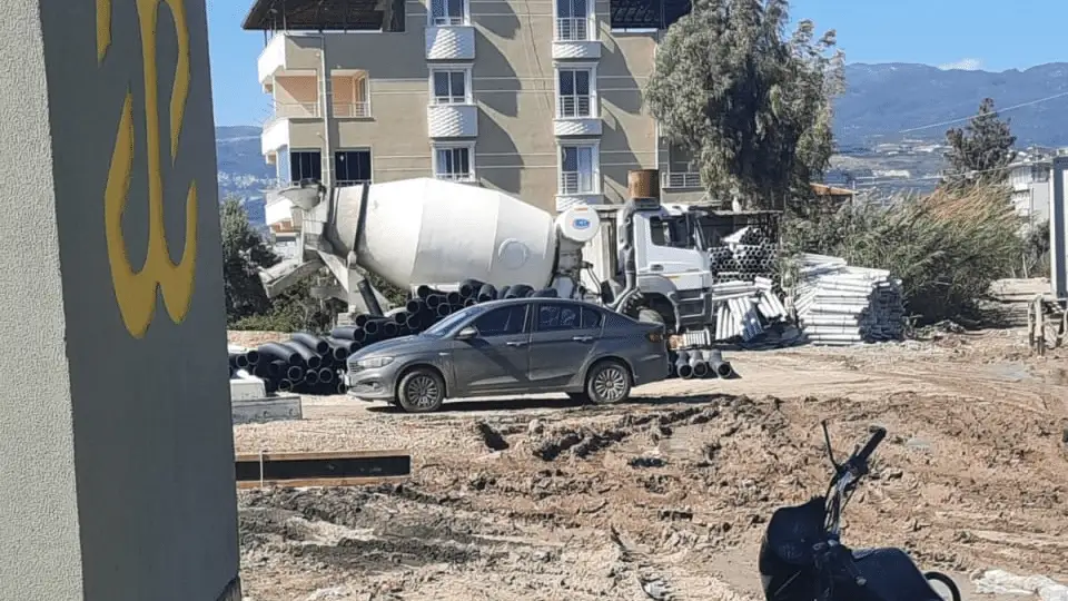 Devlet, Samandağ’da el koyduğu tarım arazilerine zorla girdi