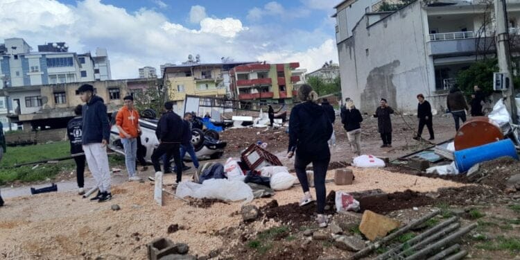 1 mrs 20 04 23 bazarcix firtina9