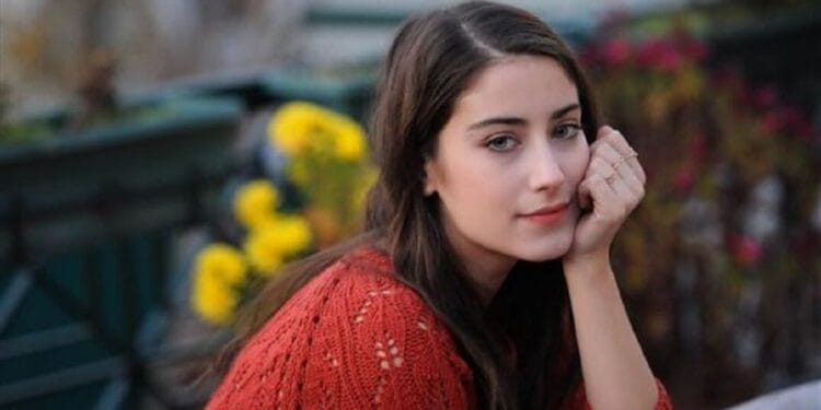823x463cc hazal kaya 1
