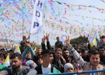 Antalyada Newroz sorusturmasinda 4 kisi gozaltina alindi