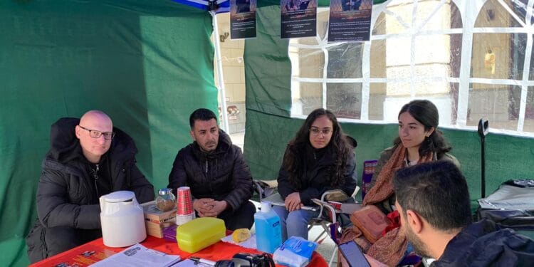 Berlinde 129 ab yasasina karsi aclik grevi devam ediyor