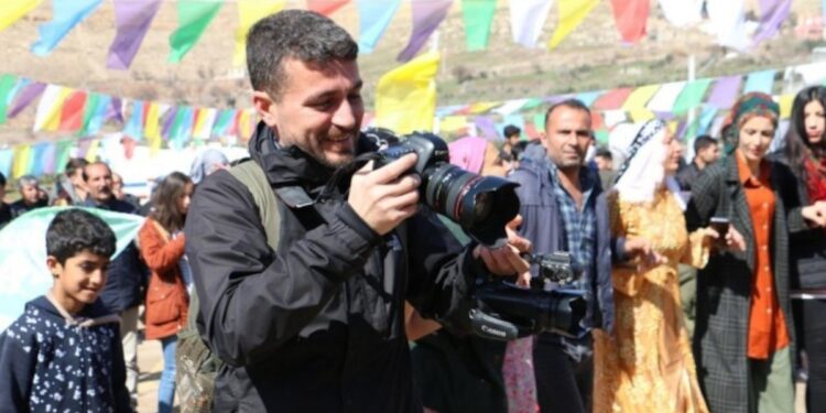 Gazeteci Ahmet Kanbal hakkinda sorusturma