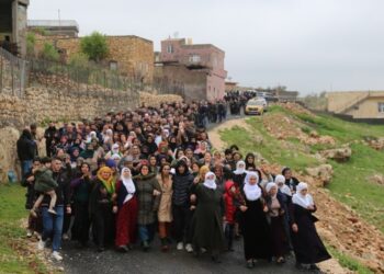 Mardinde ailelerden yuruyus Bimre ixanet