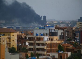 Sudanda catismalar devam ediyor Yaklasik 100 kisi hayatini kaybetti