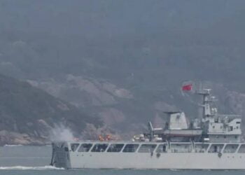 Tayvan cevresinde askeri tatbikat