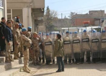 Yesil Sol Partinin secim irtibat burosuna saldiri