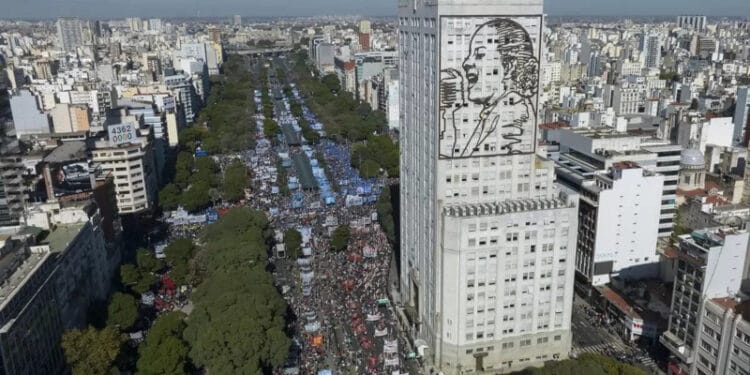 Arjantinde halk yuksek enflasyona karsi sokaga cikti