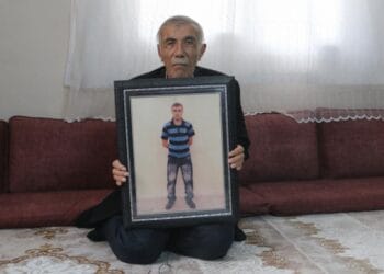 Bir eli olmayan hasta tutsak Sinan Tutmaz tekli hucrede tutuluyor