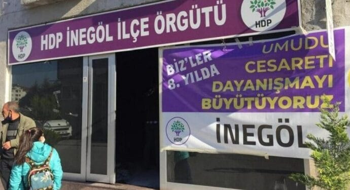 HDP Inegol Ilce Orgutune tasli saldiri