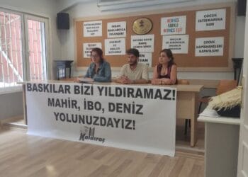 Kaldirac okurlarina yonelik polis tacizine karsi basin toplantisi duzenledi