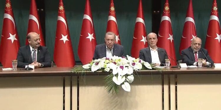 Kamu emekcilerine yuzde 45 zam yapildi