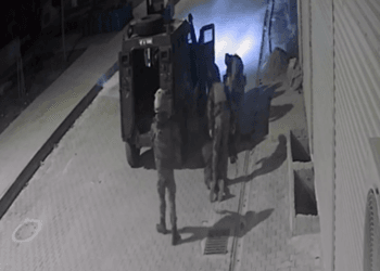 Siddet uygulayan polislere verilen 18er bin lira ceza 20 takside bolundu