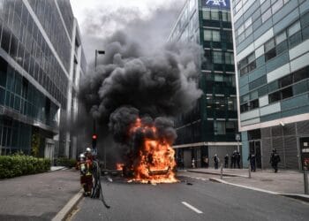 Fz2d BuWwAEl3dQ scaled