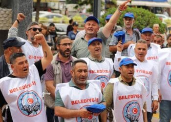 menderes belediyesinde grev karari