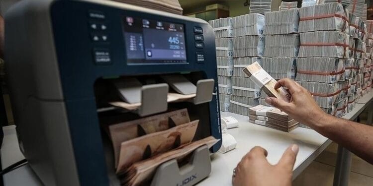 Bankaların altı aylık kârı 250 milyar liranın üstünde