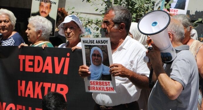 Halise Aksoya kalp krizi riskine ragmen kelepce dayatmasi